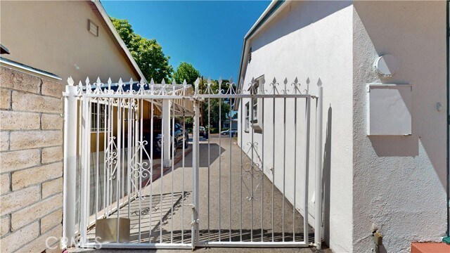 Building Photo - 13322 Valleyheart Dr N