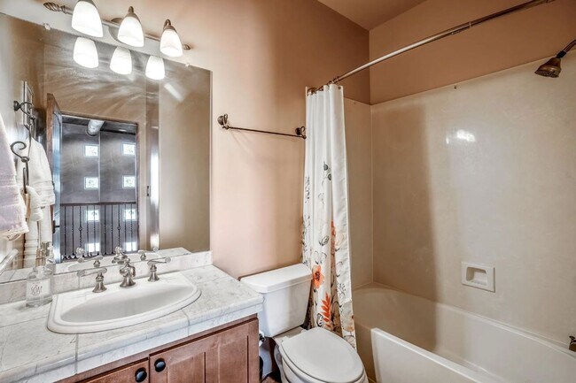 Building Photo - Beautiful Rancho Viejo Townhouse (Emory Pass)