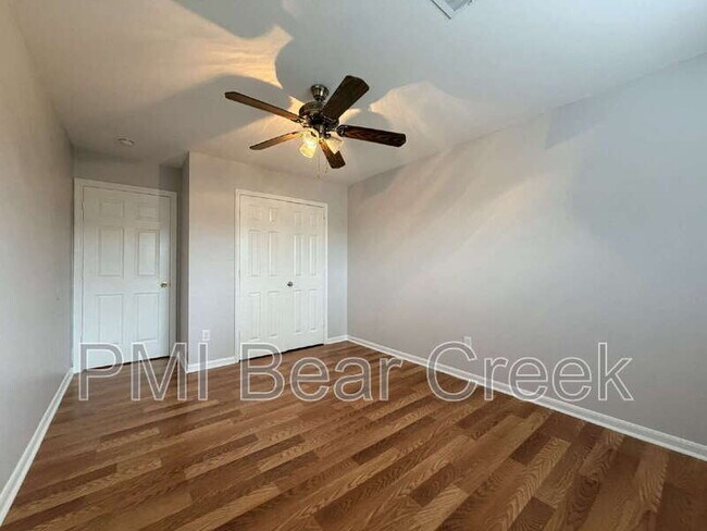 Building Photo - 6407 Waldron Dr