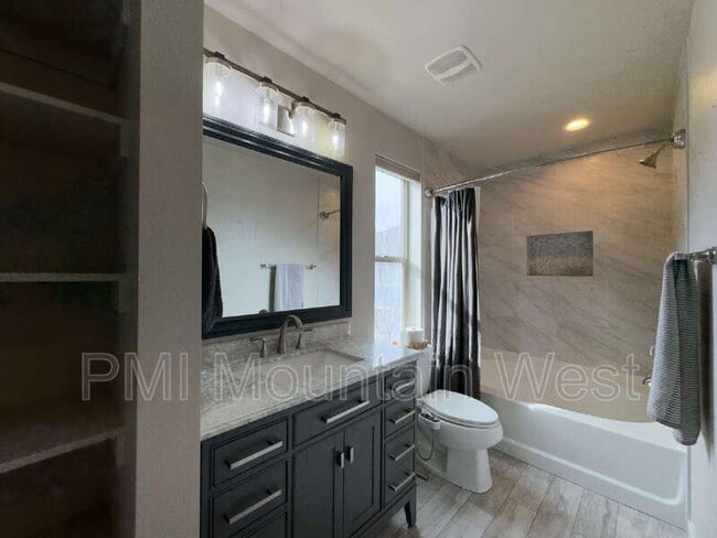 Building Photo - 7537 Russi Pl