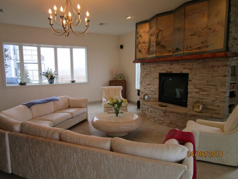 living room view to east - 103 Summer St