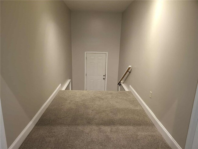 Building Photo - 3873 King Edward Trail SW