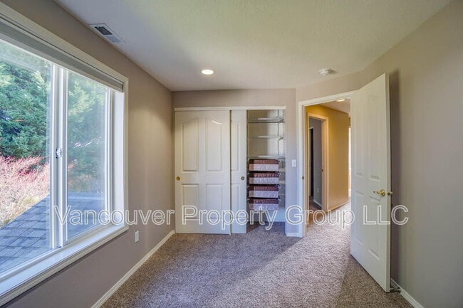 Building Photo - 2515 SE 173rd Pl