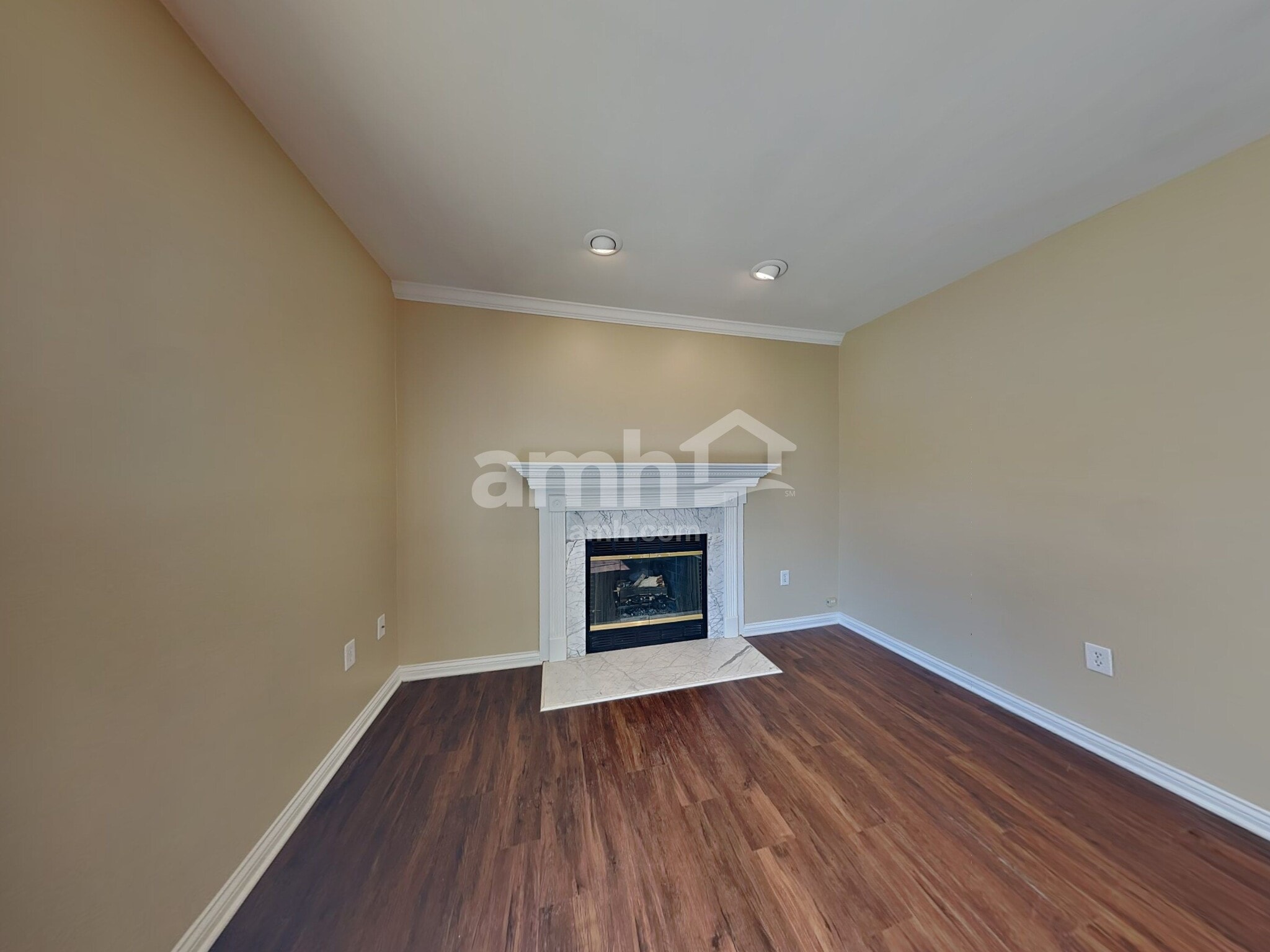 Building Photo - 1836 Clearbrook Dr