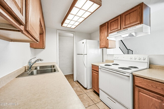 Building Photo - 4240 S 46th Pl