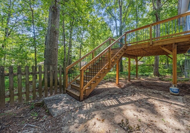 Building Photo - Lovely 3 bedroom, 1 1/2 bathroom home in G...