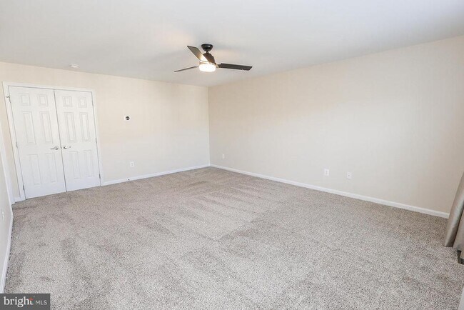 Building Photo - 23305 Hyacinth Ln