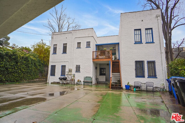 Building Photo - 6100 Glen Oak St