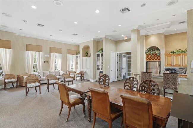 Building Photo - 8809 Manor Loop