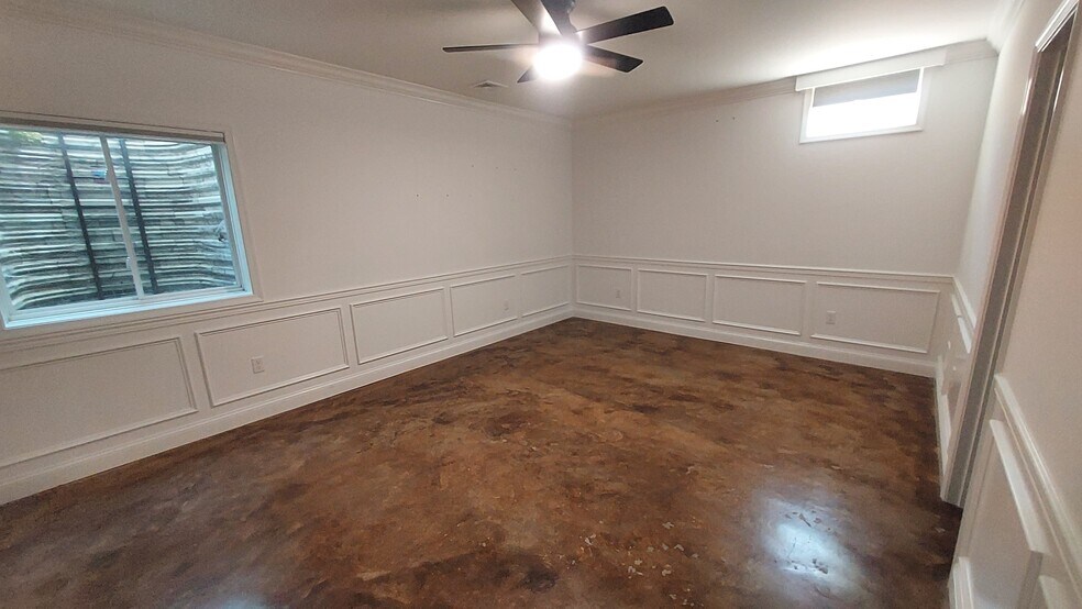 Building Photo - 1295 Needham Cir E