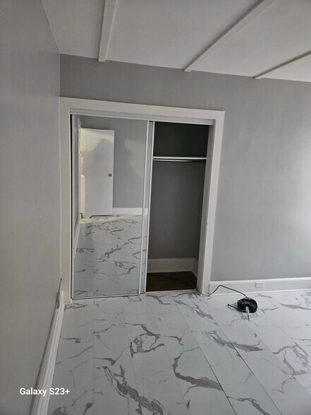 Building Photo - 601 Blandina St