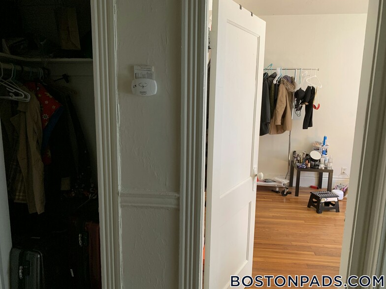 Building Photo - 5 Walbridge St
