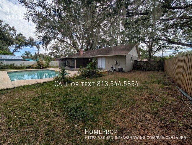 Building Photo - 1404 Wildrose Dr