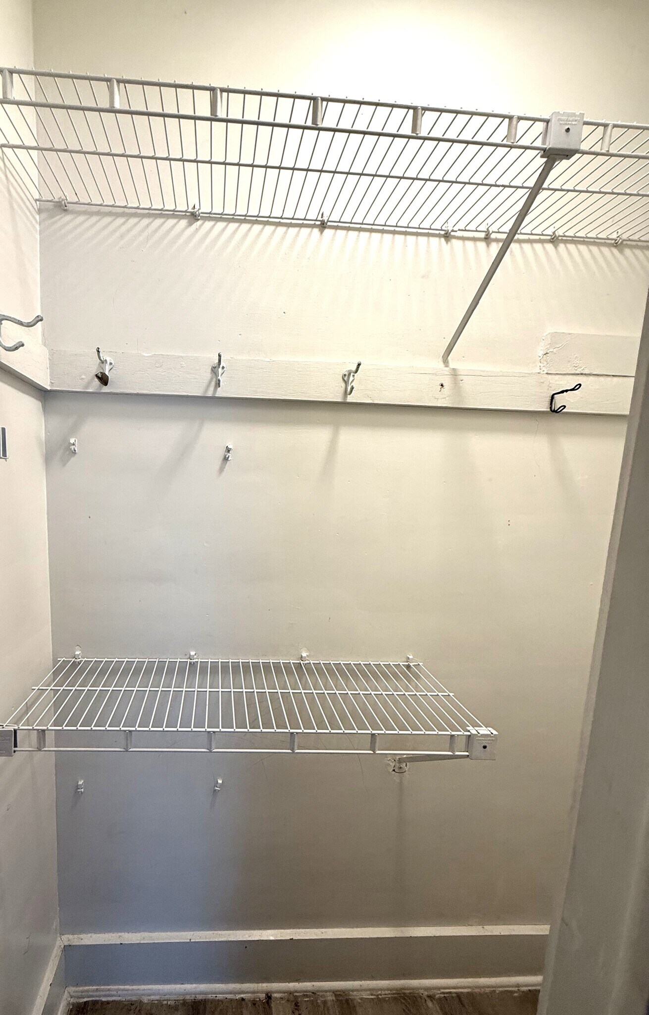 Building Photo - 428 E 27th St