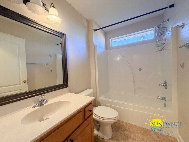 Building Photo - Charming 3-Bedroom Home in Elliott Point, Fort Walton Beach!