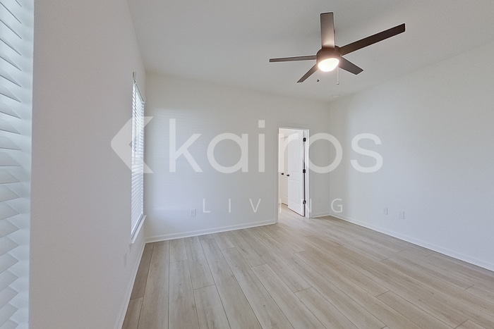 Building Photo - 121 Rainfall Ln