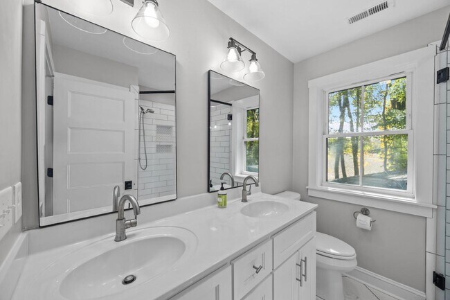 Building Photo - 13340 NC-33