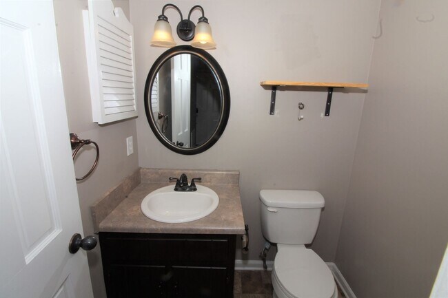 Building Photo - 5827 Hibernia Dr