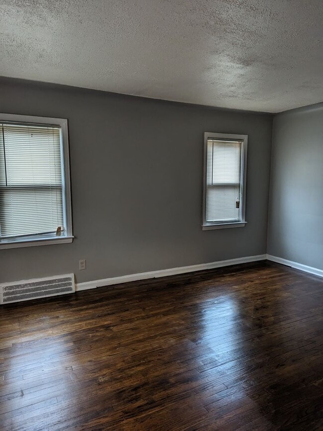 Building Photo - 12648 Mettetal St