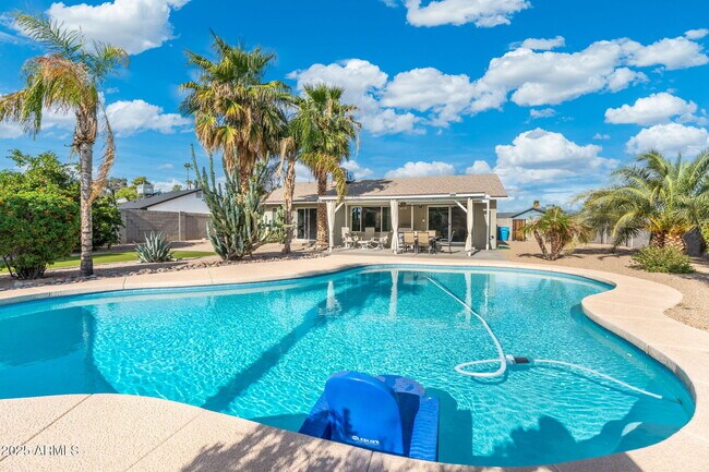 Building Photo - 15430 N 51st Pl