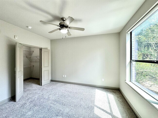 Building Photo - 3788 Richmond Ave.