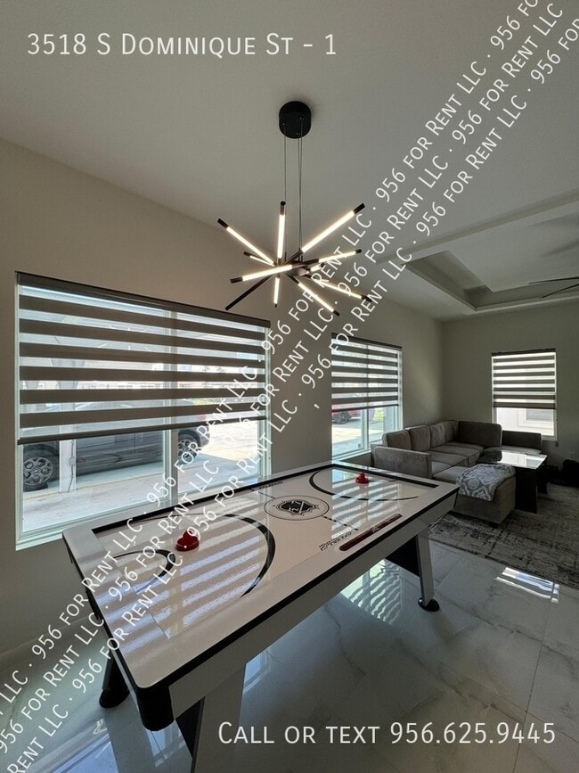 Building Photo - 3518 S Dominique St