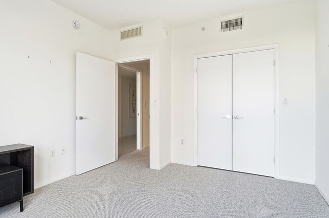 Building Photo - 550 Okeechobee Blvd