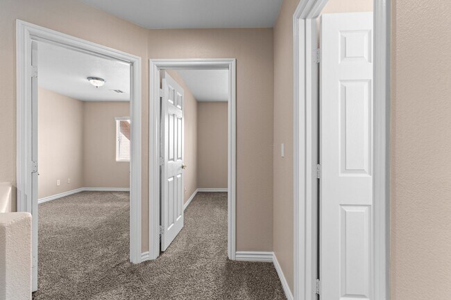 Building Photo - NW!! GATED!! Playground!!!Low maintenance ...