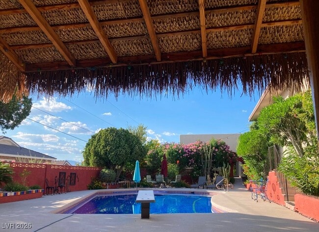 Building Photo - 481 Benedict Dr