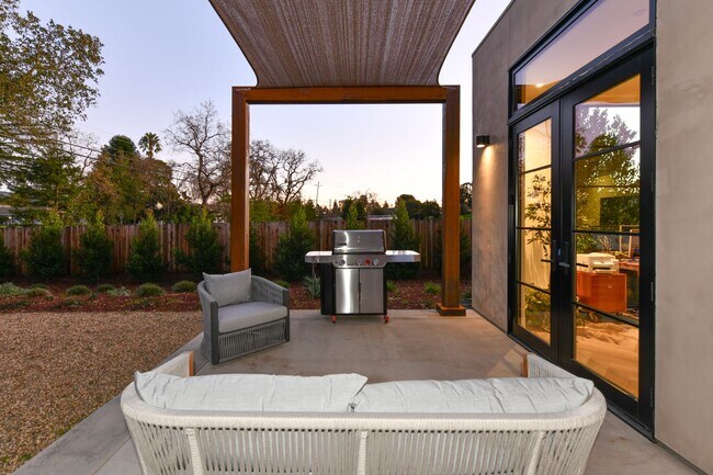 Building Photo - Discover NapaLuxe, A Newly Constructed Pri...