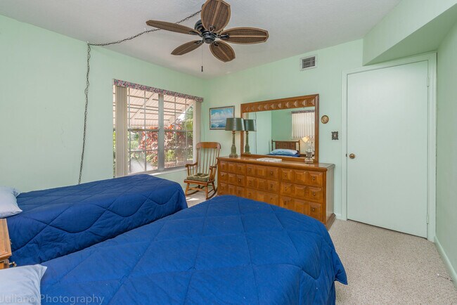 Building Photo - 331 Tequesta Dr