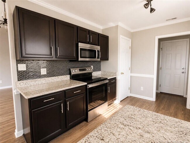 Building Photo - 113 Woodbine Dr
