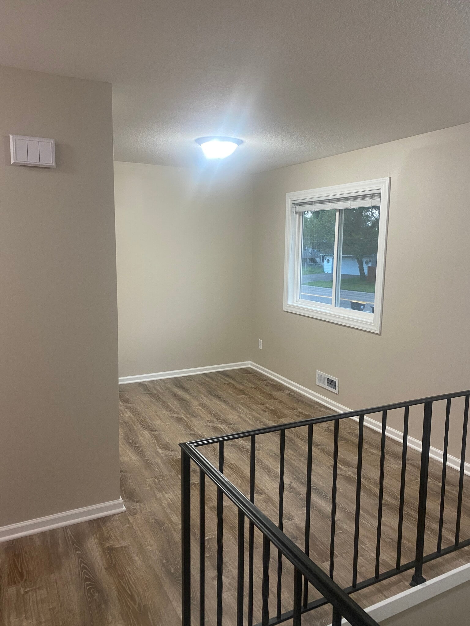 Building Photo - 15468 Pennock Ln