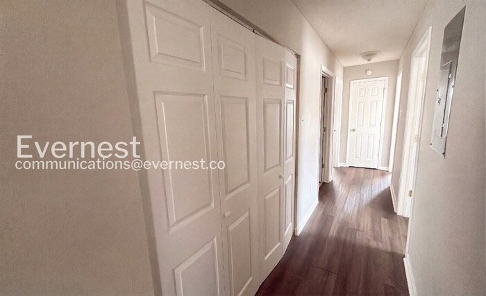 Building Photo - 3002 Sonya Dr NW