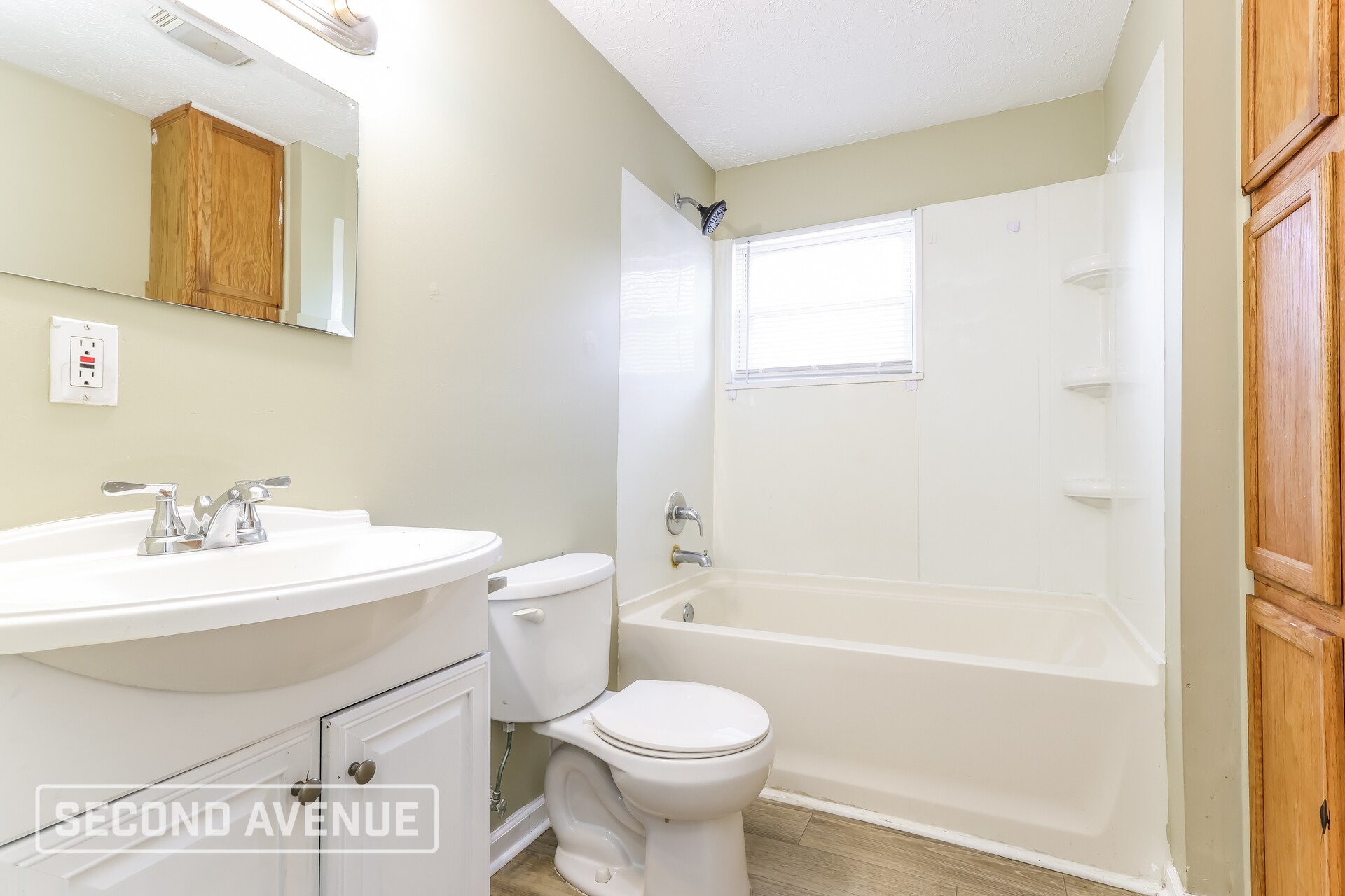 Building Photo - 540 Beecher St