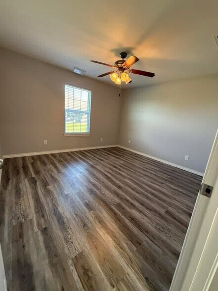 Building Photo - 609 W Kimberly Ct