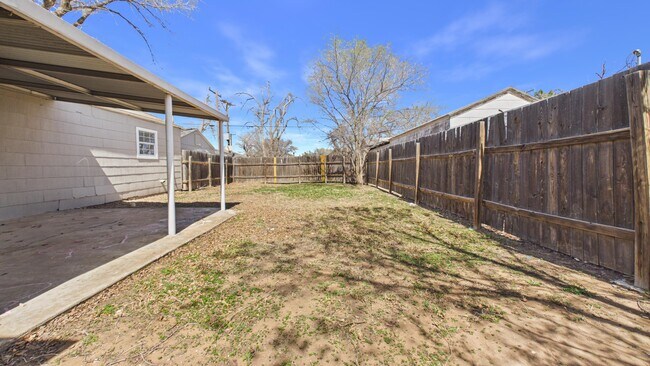 Building Photo - 2430 31st St