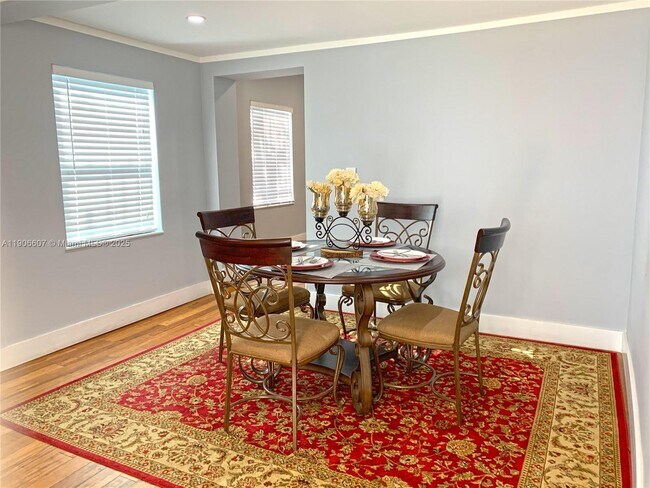 Building Photo - 324 NW 52nd St