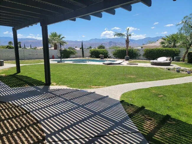 Building Photo - 5 Curie Ct