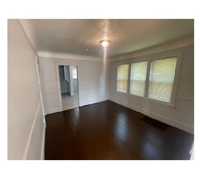 Building Photo - 14600 Strathmoor St