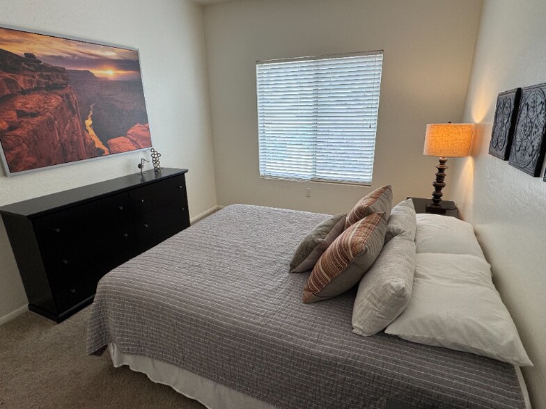 Building Photo - 18261 N Summerbreeze Way