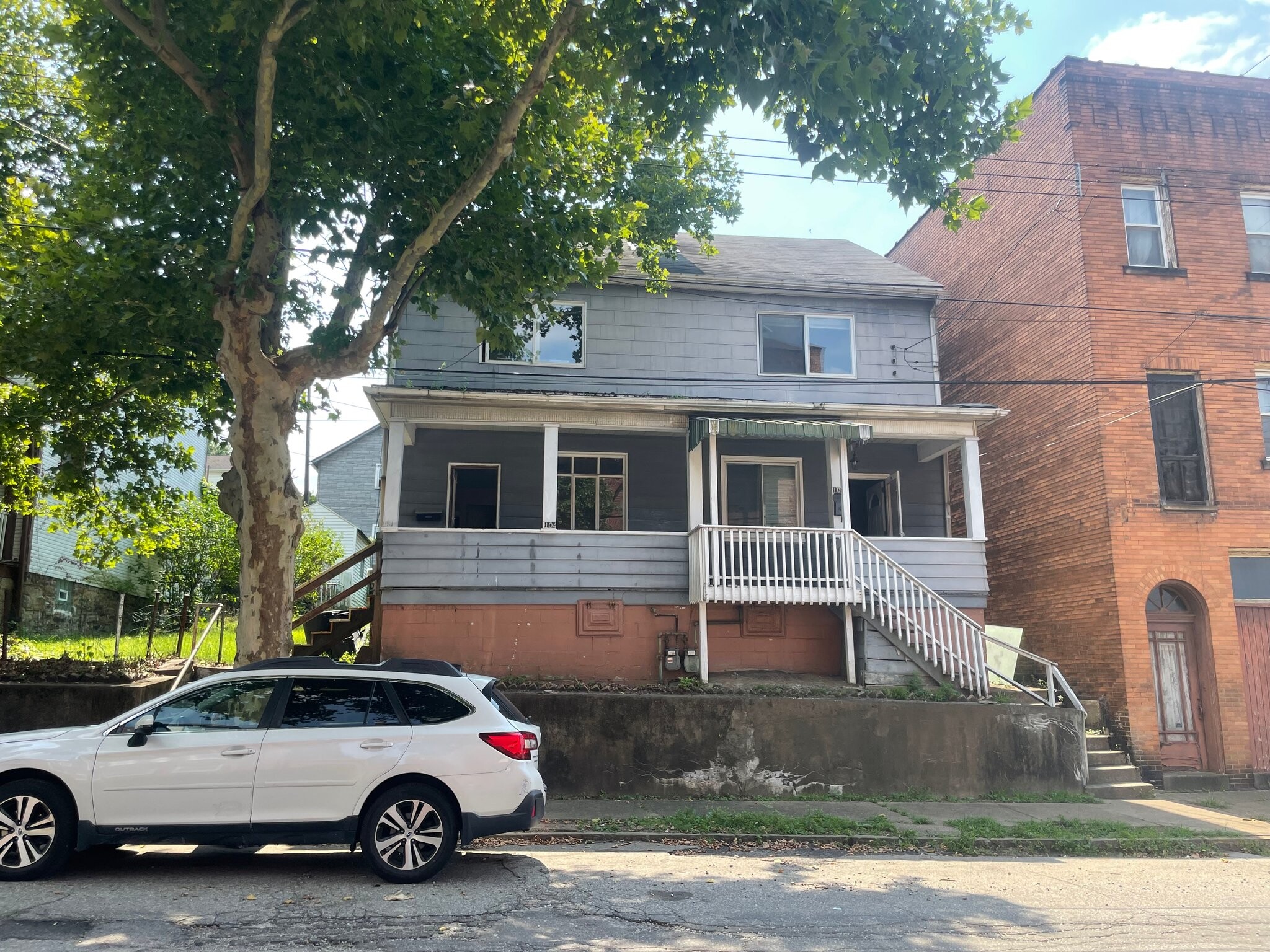 Building Photo - 102-104-104 S 5th St