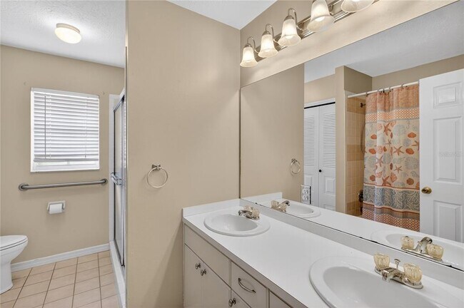 Building Photo - 2065 Oak Beach Blvd