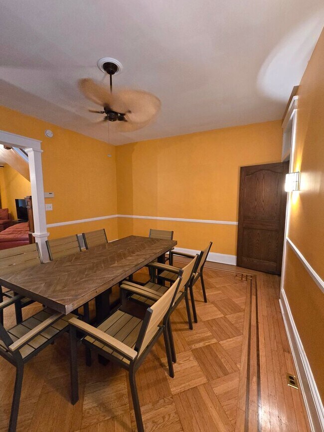 Building Photo - 3-Bedroom, 1.5 Bathroom Charles Village Townhouse