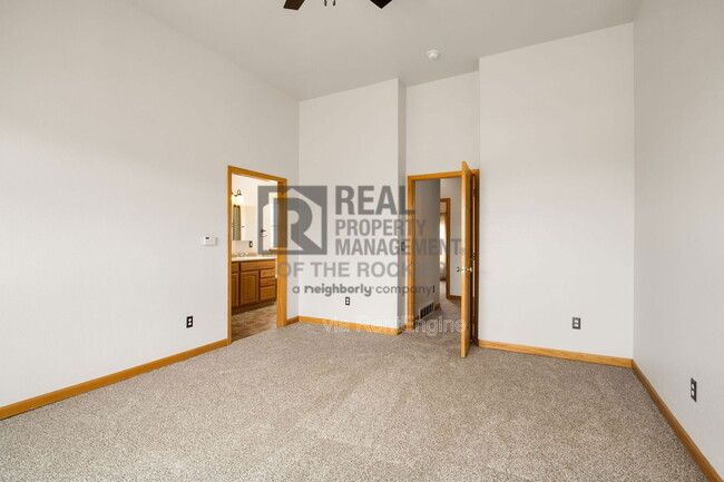 Building Photo - 3348 Hales Ranch Rd