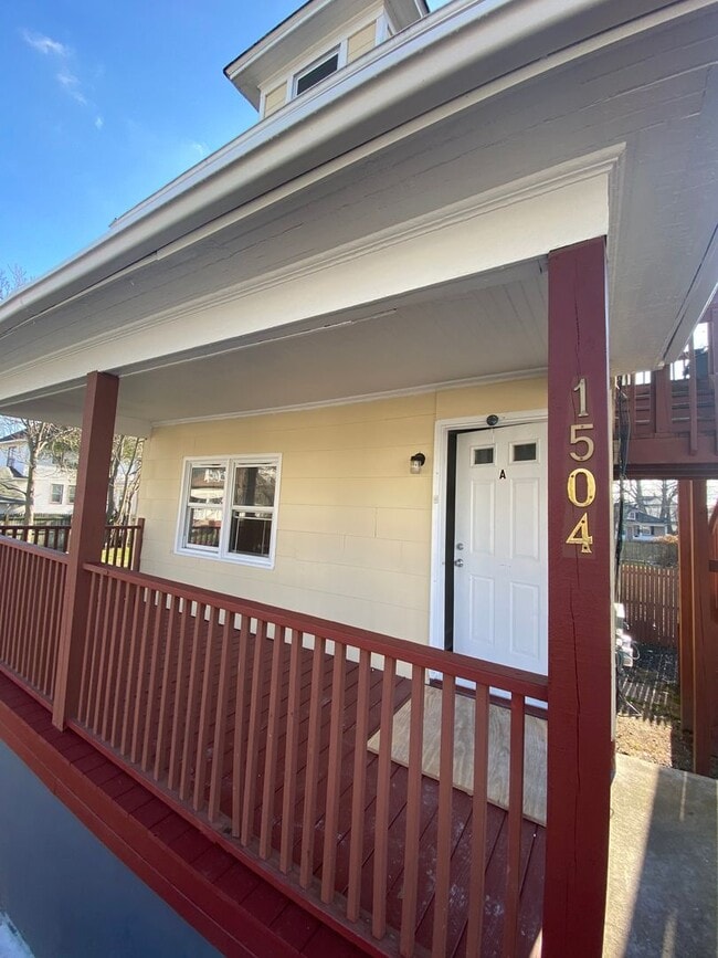 Building Photo - 1504 Summerfield Ave