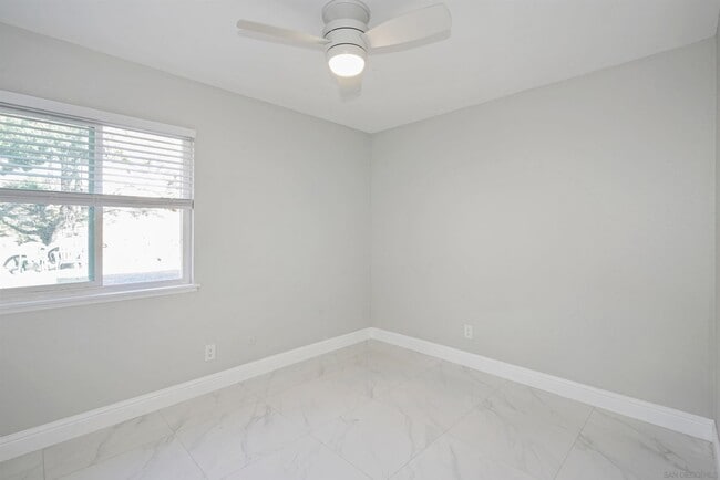 Building Photo - 7684 Meadowbrook Ct