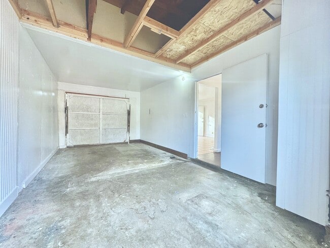 Building Photo - 277 Cherry Way