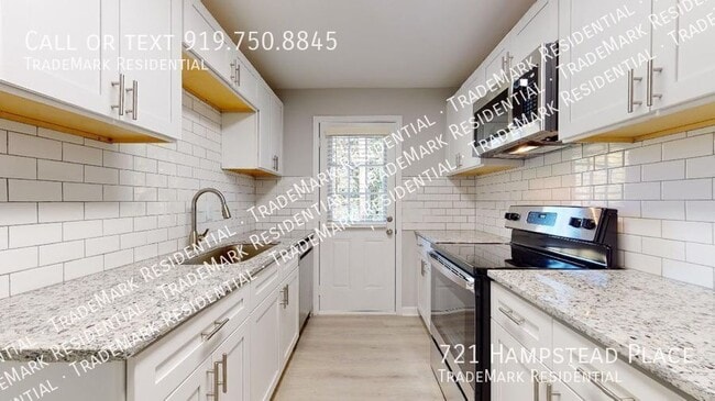 Building Photo - 721 Hampstead Pl