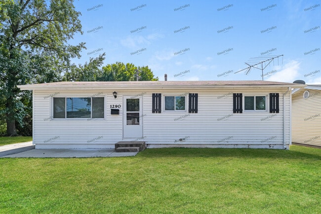 Primary Photo - 1290 Acredale Dr